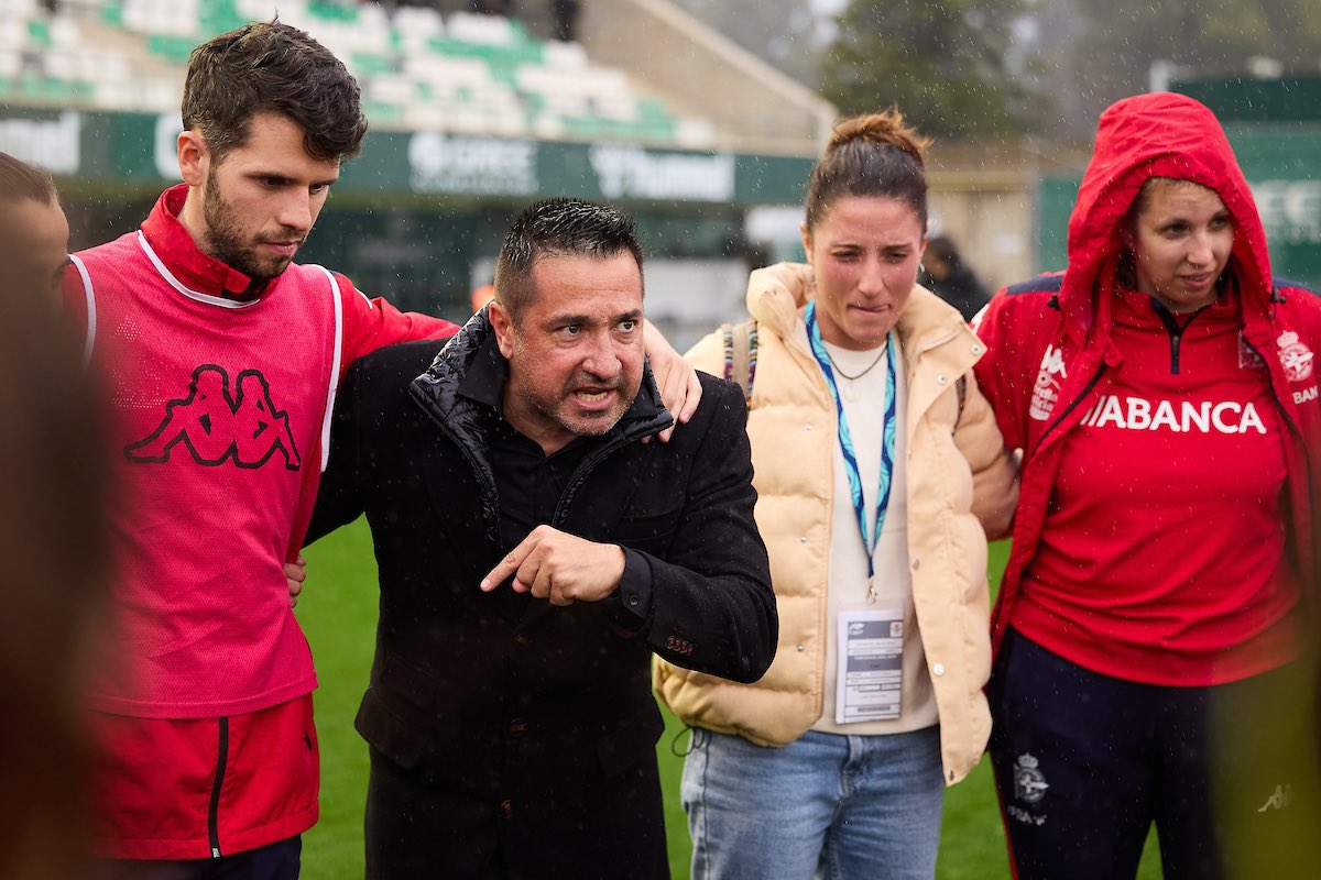 Orgulloso de este equipo, staff, afección e xogadoras, cracks dentro e fora do campo, seguimos crecendo xunt@s 💪💙

Noraboa a Paula Novo e Nkor polos seus debuts en Liga F.

Seguimos traballando para acabar o obxectivo 💪🏼