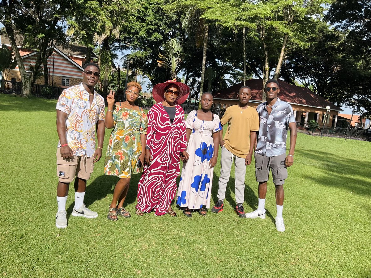 SsemataBenja's tweet photo. Simple things are your blessing 
My family ❤️ God's Army: memories worth to keep and share on a birthday https://t.co/Kf2xCWkkAH