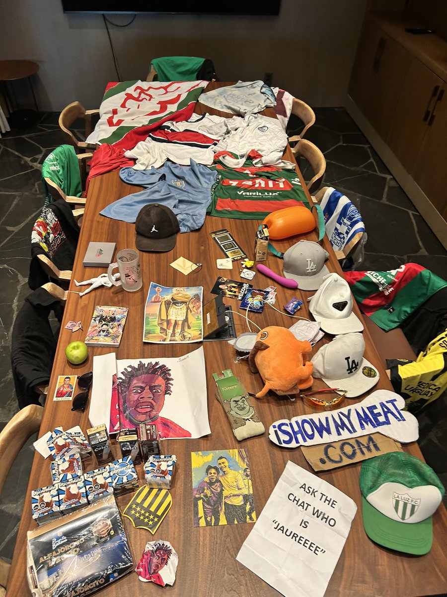 Los regalos que recibió Speed en Uruguay