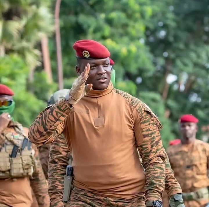 rolex_juniour's tweet photo. Katika Marais Wote Wageni Wanaokuja Tanzania Uyu"Captain Ibrahim Traoré" Ndo Anasubiriwa Zaidi Na Kila Mtu🫡 https://t.co/N40rZbKtCU