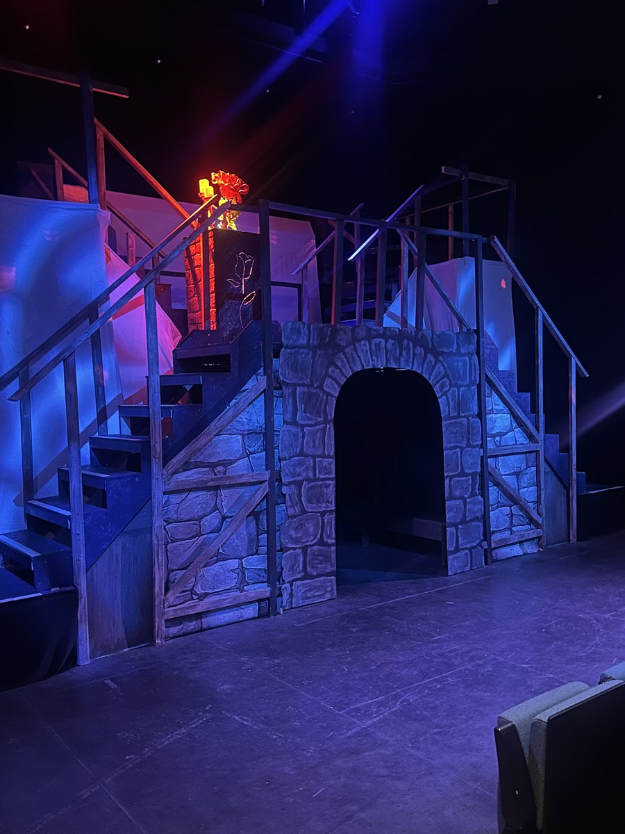 MFLHeles's tweet photo. Fleur and I loved watching @Plymkids Beauty &amp; the beast show at the Theatre Royal on Friday 🥀 It was so lovely to see so many Hele’s students on stage ❤️ https://t.co/D7SCUWJIm7