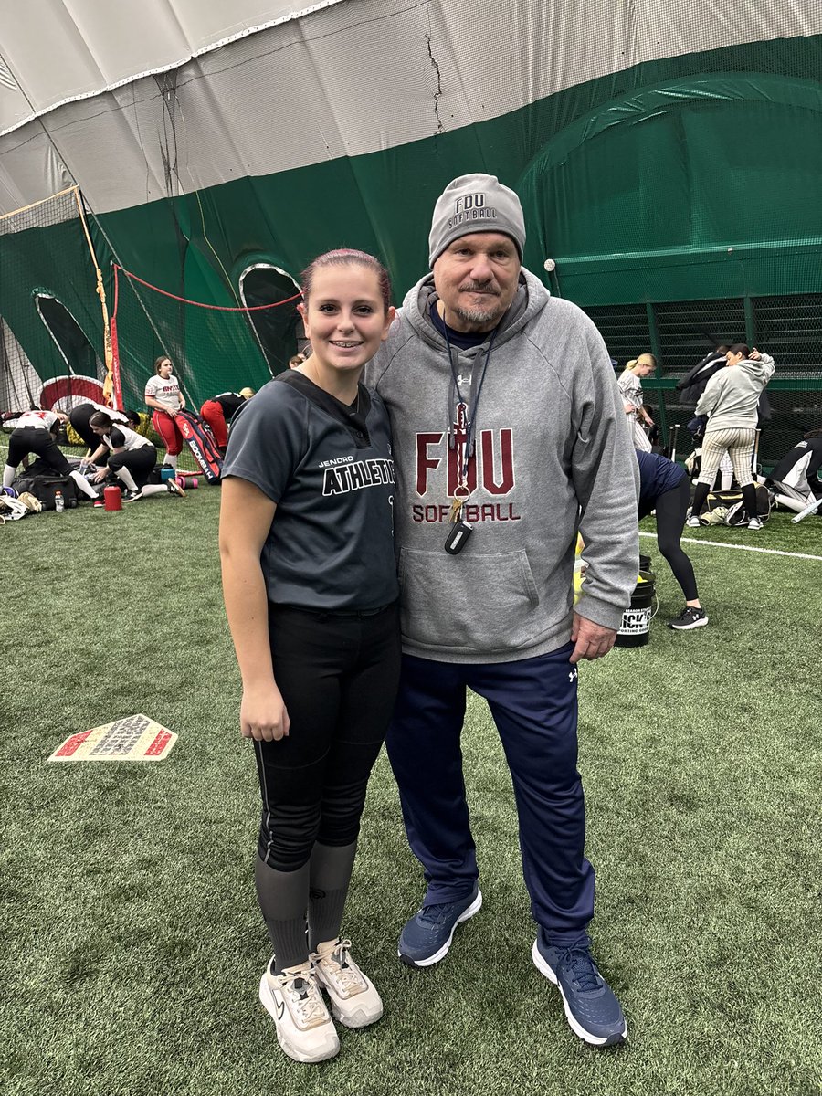 13rileywalker's tweet photo. Went to the FDU softball camp today! Had so much fun! https://t.co/3GSEHIuQ63