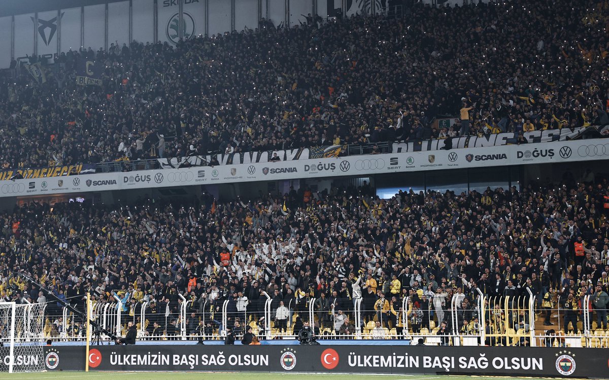 Büyük Fenerbahçe Taraftarı! 💛💙