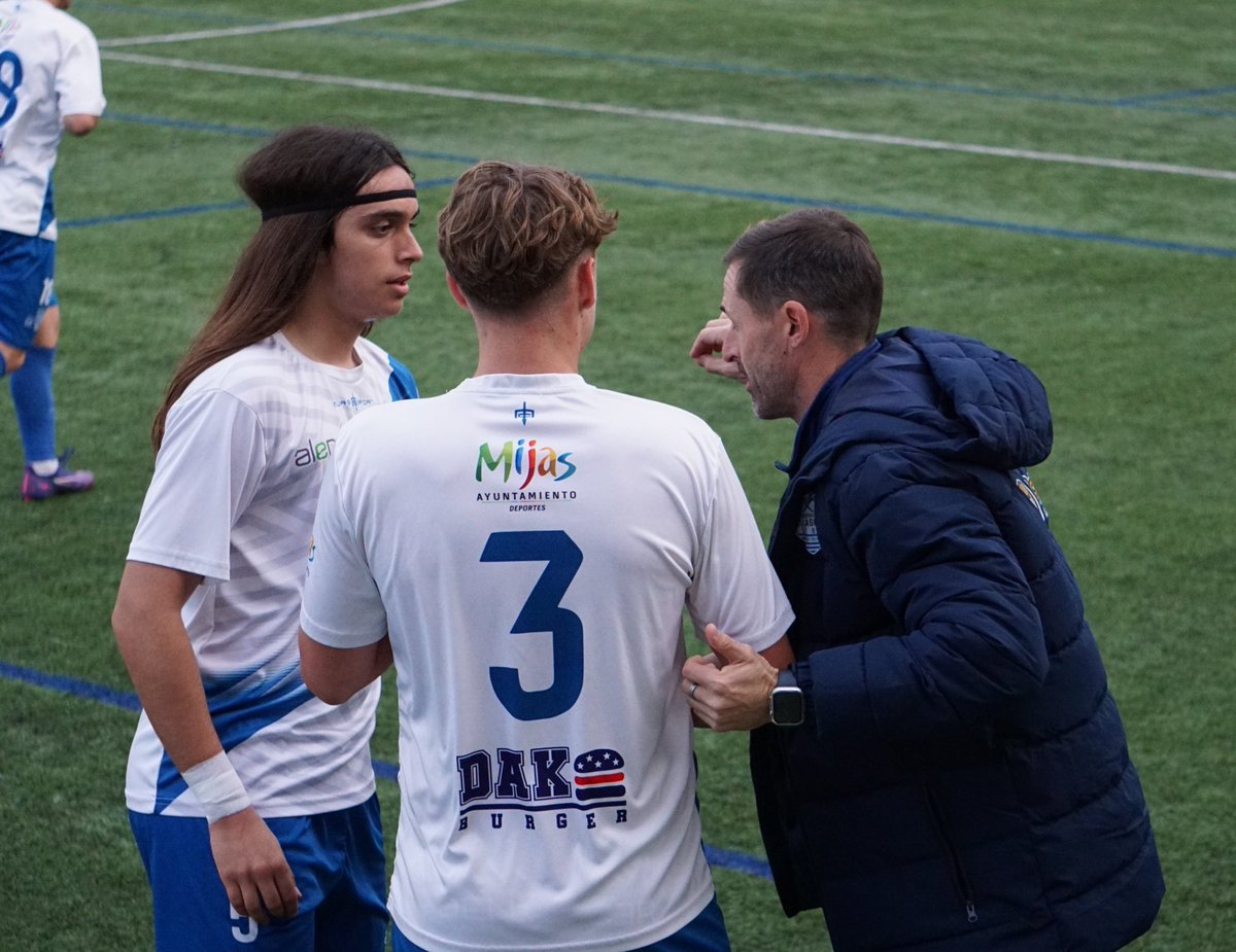 Esteban muñoz tweet media