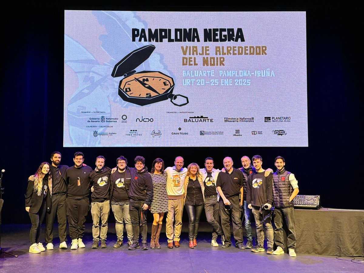 SusanaRLezaun's tweet photo. Todo lo que ha pasado esta semana, la impecable organización, la atención a público e invitados, el éxito de una edición increíble, ha sido gracias a un fantástico equipo del que no puedo sentirme más orgullosa. ¡GRACIAS! No están todos en la foto, pero mi agradecimiento los incluye. ¡Larga vida al noir! 🖤
@PamplonaNegra 2026 is comming... 😎