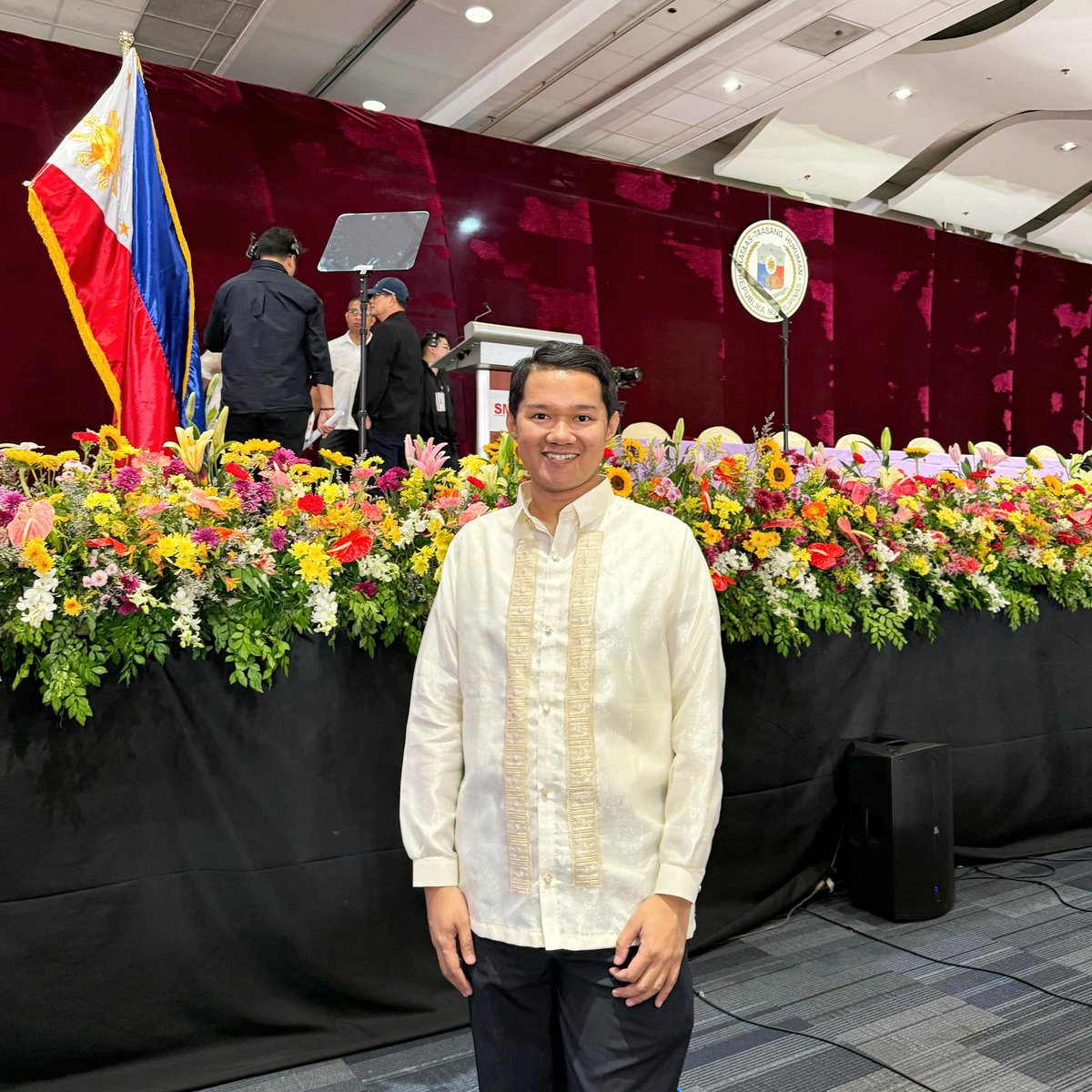 ducusin_mon's tweet photo. Finally, I do not doubt my happiness anymore 😭 Official na jud sa wakas! TyG for making this possible. https://t.co/SPiHbYsYQn