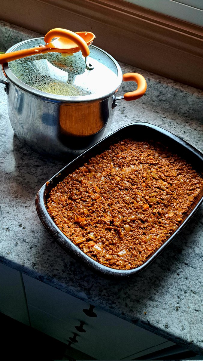 InkedDeviant's tweet image. Quick Kitchen Throwdown...
Delicious Cottage Pie.

#LilChef #sundaymeal