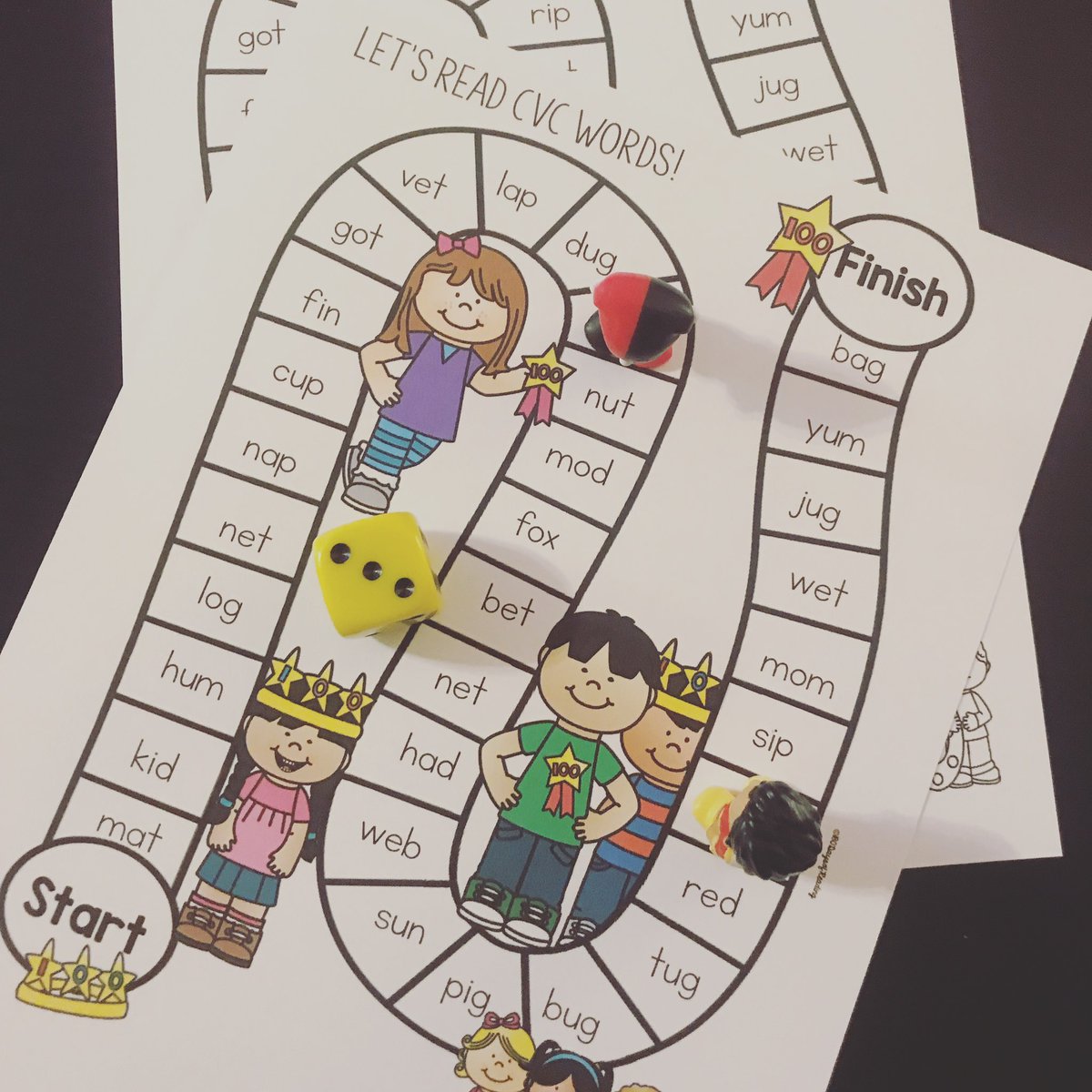 Grab this for free!  teacherspayteachers.com/Product/100th-…