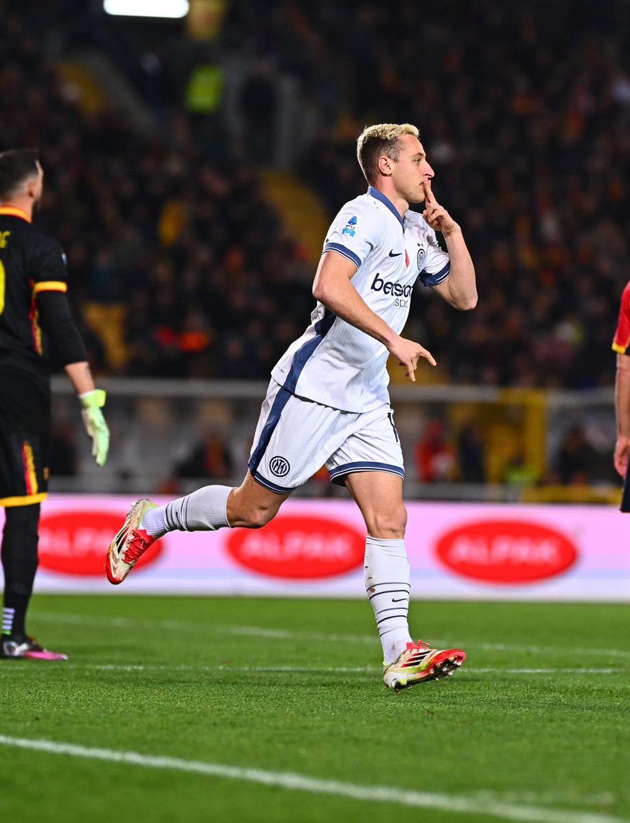 InterClub1908's tweet image. ⚫🔵🐍@SerieA #LecceInter 0-4 l'@Inter vince con i gol di #Frattesi, #LautaroMartinez, #Dumfries e #Taremi SEMPRE #FORZAINTER #AMALA #SempreForzaInter #PazzaInter #IMInter #DAZN #InterFans #InterClub1908
Seguite il profilo di riserva @InterClub1908_ 🖤💙