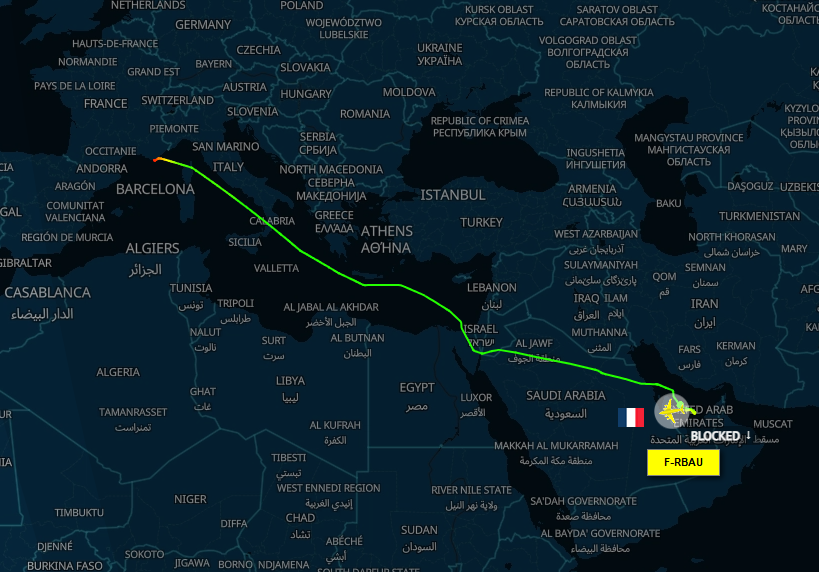 CH_LEBAD's tweet photo. 🚨🚨🚨7⃣7⃣0⃣0⃣
Un AIRBUS A-400M des forces aériennes a lancer un appel pilote lors de l'amorçage d'atterrissage sur la base Ar Rayyan (#XJD / #OTBH)
F-RBAU #CTM2040 https://t.co/jSQ41wyqFZ