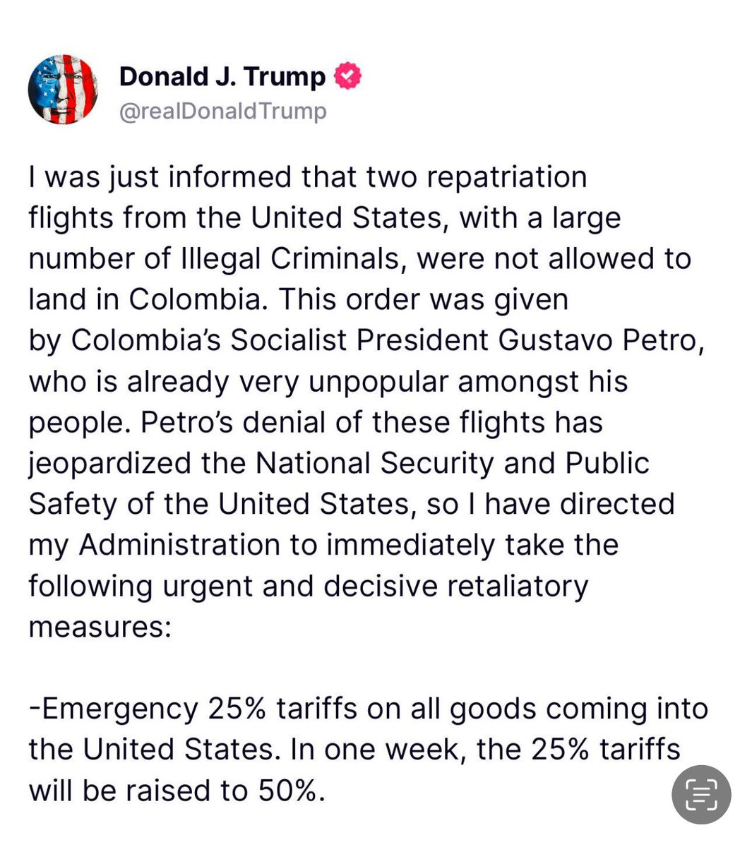 jrestrp's tweet photo. Presidente @petrogustavo deje la arrogancia y superioridad !!! Está jugando con el país y su futuro económico. 

Viajes de deportados siempre han existido y usted mismo los ha recibido en el pasado. No es nuevo !! 

No le haga este daño al país y a su economía!!! Aranceles adicionales de 25 y 50% que se pueden imponer por razones de seguridad por parte de USA 🇺🇸 afecta el agro y la industria colombianas !! 

Llevarnos a que los colombianos no tengan acceso a visa norteamericana afecta la Inversion y el comercio. 

Sea consciente que el tema migratorio es crítico en esta relación y que después vendrá el tema de la producción de coca y su manejo diplomático es indispensable. No juegue a “gallo fino” en la relaciones con nuestro primer socio comercial y de inversión que perdemos todos y mas nosotros. 

Es irresponsable “torear” esta relación de inversión y comercial. Cómo piensa reemplazar esas divisas ???