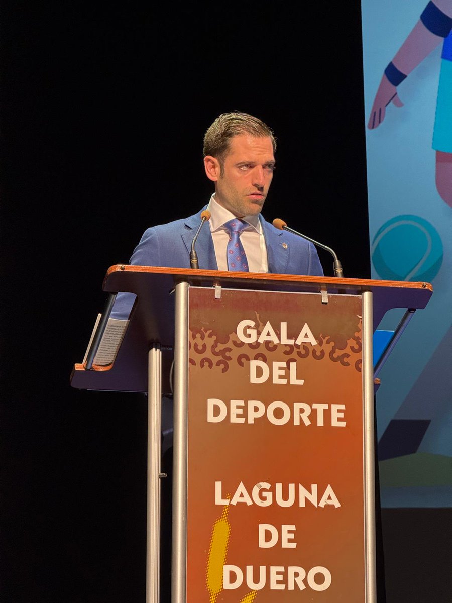 En la tarde del sábado 25 de enero se celebró la XXXIII Gala del Deporte de Laguna de Duero en la que se premió a diferentes deportistas por sus méritos cosechados en el pasado 2024. ¡Enhorabuena a todos! #DeporteEnLaguna #ConcejaliaDeDeportes #BienestarSocial <a href="/AytoLagunaDuero/">Ayto Laguna de Duero</a>