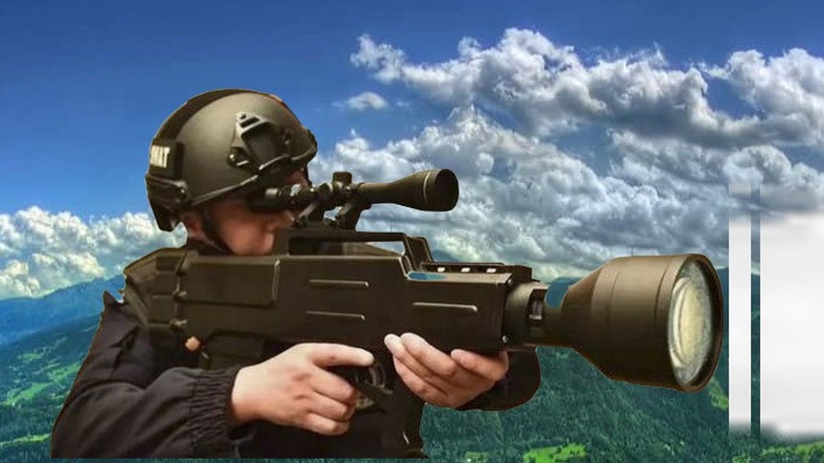 STUDSAtParadox's tweet photo. Serious flashlight, anti-bulgary approved, with a side of flashbang potential blindness. Instock https://t.co/TApCXjUB31