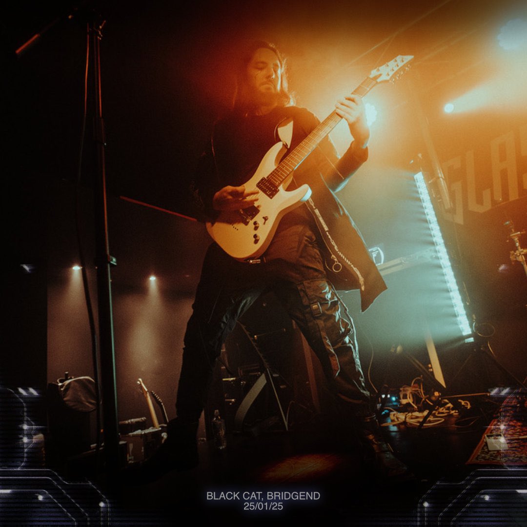 NGHTLVS's tweet image. 📂NGHTLVS2025
L📂LIVE_PHOTOS_
L📂black_cat _-_bridgend
BIG UP BRIDGEND. It was a pleasure sharing the stage with @StrangeCompany_ to open up for our pals @GlassHeartUK at their sold out headline show.
Thank you for your energy and your voices.
📷 Tom Damsell