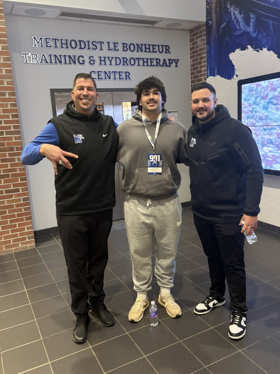 Austin Hoane (@austin_hoane22) on Twitter photo Had an amazing time at Memphis yesterday looking forward to be back in the spring ‼️‼️ <a href="/Coach__Myers/">Jeff Myers</a> <a href="/davediehl66/">Coach David Diehl</a> <a href="/drew15martin/">Drew Martin</a> <a href="/CoachHennigan/">Taylor Hennigan</a> <a href="/Michael_Hoane59/">Michael Hoane</a> <a href="/CSmithScout/">Chris Smith</a> Had an amazing time at Memphis yesterday looking forward to be back in the spring ‼️‼️ <a href="/Coach__Myers/">Jeff Myers</a> <a href="/davediehl66/">Coach David Diehl</a> <a href="/drew15martin/">Drew Martin</a> <a href="/CoachHennigan/">Taylor Hennigan</a> <a href="/Michael_Hoane59/">Michael Hoane</a> <a href="/CSmithScout/">Chris Smith</a>