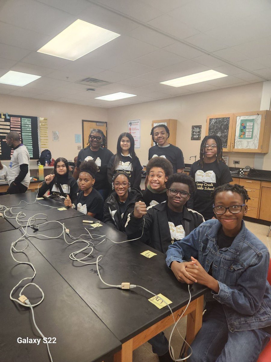 CampCreekMiddle's tweet photo. So proud of our students who participated in the Helen Ruffin Reading Bowl!!! A higher shout out to @WandaCOliver1 and Ms. Frank for coaching them!!! @CCMPrincipal https://t.co/FOE40R9dF9