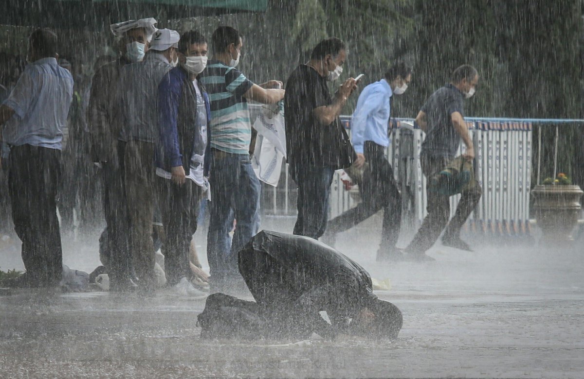 Her secdeyi miraç bilmek,
göğe yükselmenin ilk adımıdır...