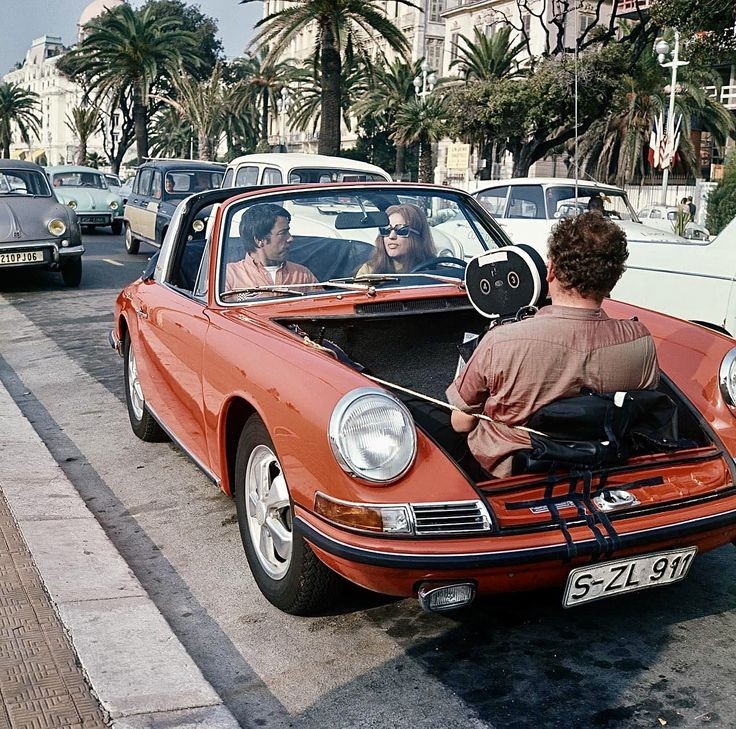 The real reason why Porsche put the motor in the rear.
#Classic 🎥