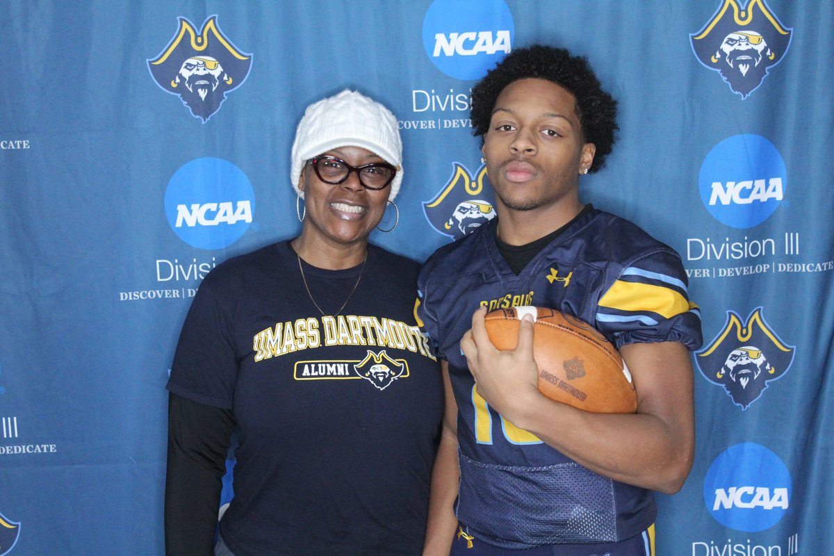 Thank you <a href="/CorsairFootball/">UMass Dartmouth Football</a> @UMASSDCoachMcC <a href="/UMASSDCoachSly/">Josh Sylvester</a> <a href="/UMASSDCoachB/">Andrew Brown</a>  for having me up on campus yesterday very grateful for the opportunity. I’d also like to so say thank you for my third official offer. <a href="/J_Sperrazza_OA/">John Sperrazza</a> <a href="/OATigerfootball/">OA FOOTBALL BOOSTERS</a> all glory to god 🙏