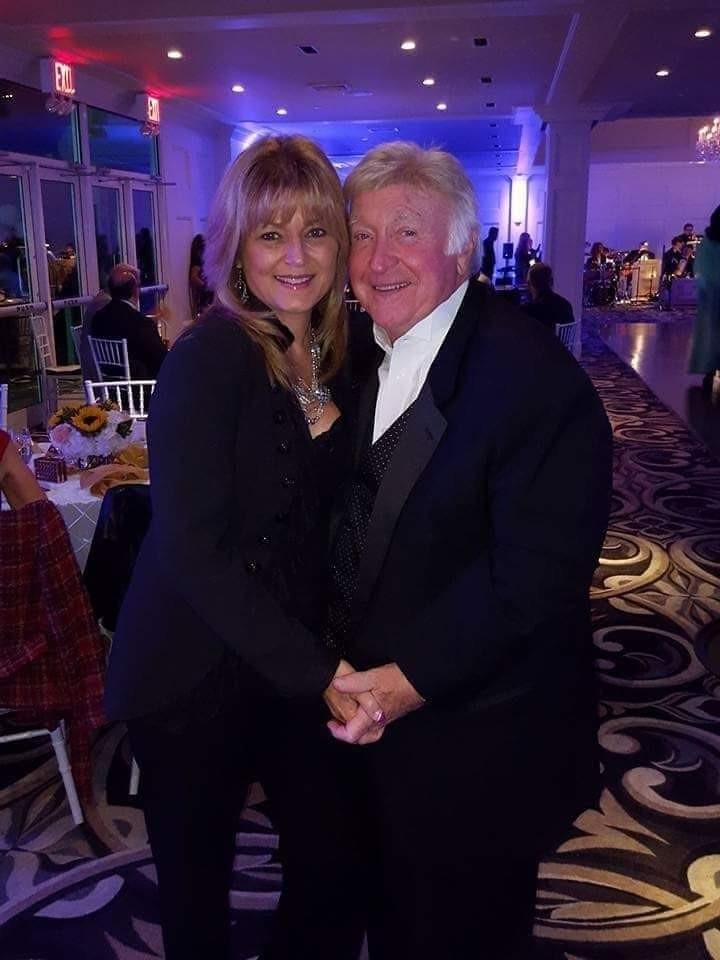 allambert1123's tweet photo. I'll be at the Grind and Grape in Vero Beach Fla on Feb 10 ....fun starts at 7. Come Fly With Me https://t.co/cOz0urAqeS