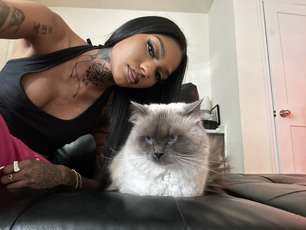 MARNEEZY tweet media