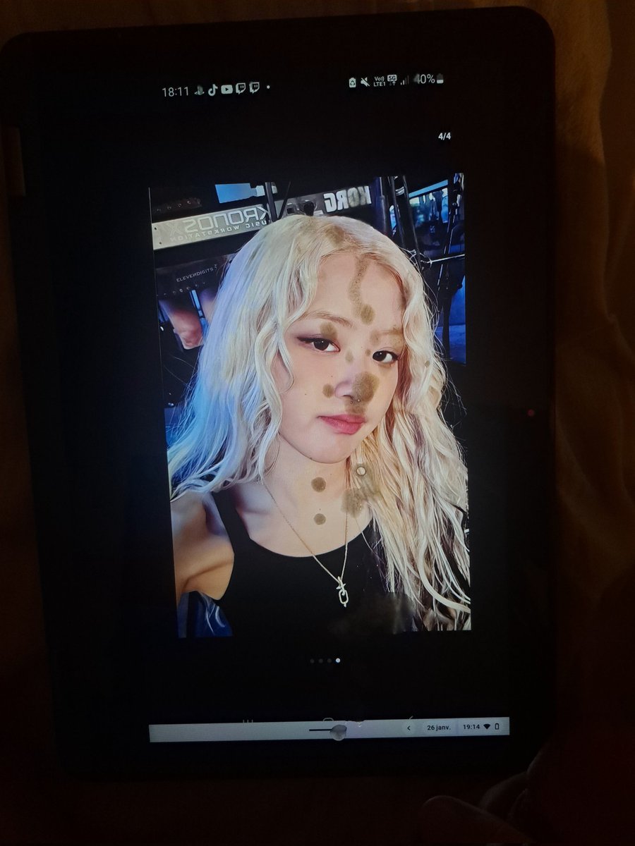 kpopslut tweet media
