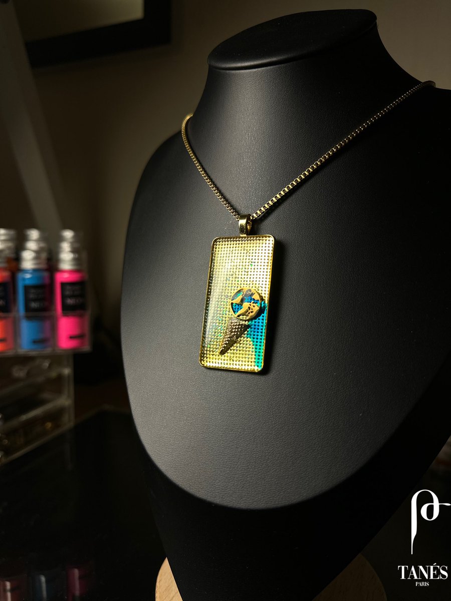 TanesParis's tweet photo. WORLD CUP 🍦🌎

« La terre est la seule planète où trouver du chocolat, Préservons-la »

Disponible ici : https://t.co/l520tNB0k6

#bijoux #resinart #JewelryAddict #Jewelry #handmade #art https://t.co/OH1fgpVVTe