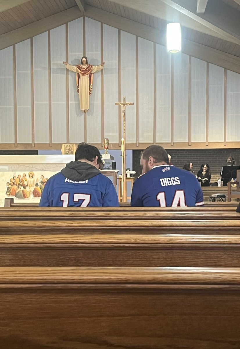 jbises12's tweet photo. I’d probably be at church like this too if I had to play the refs and the chiefs today. https://t.co/xwCwJTbIX3