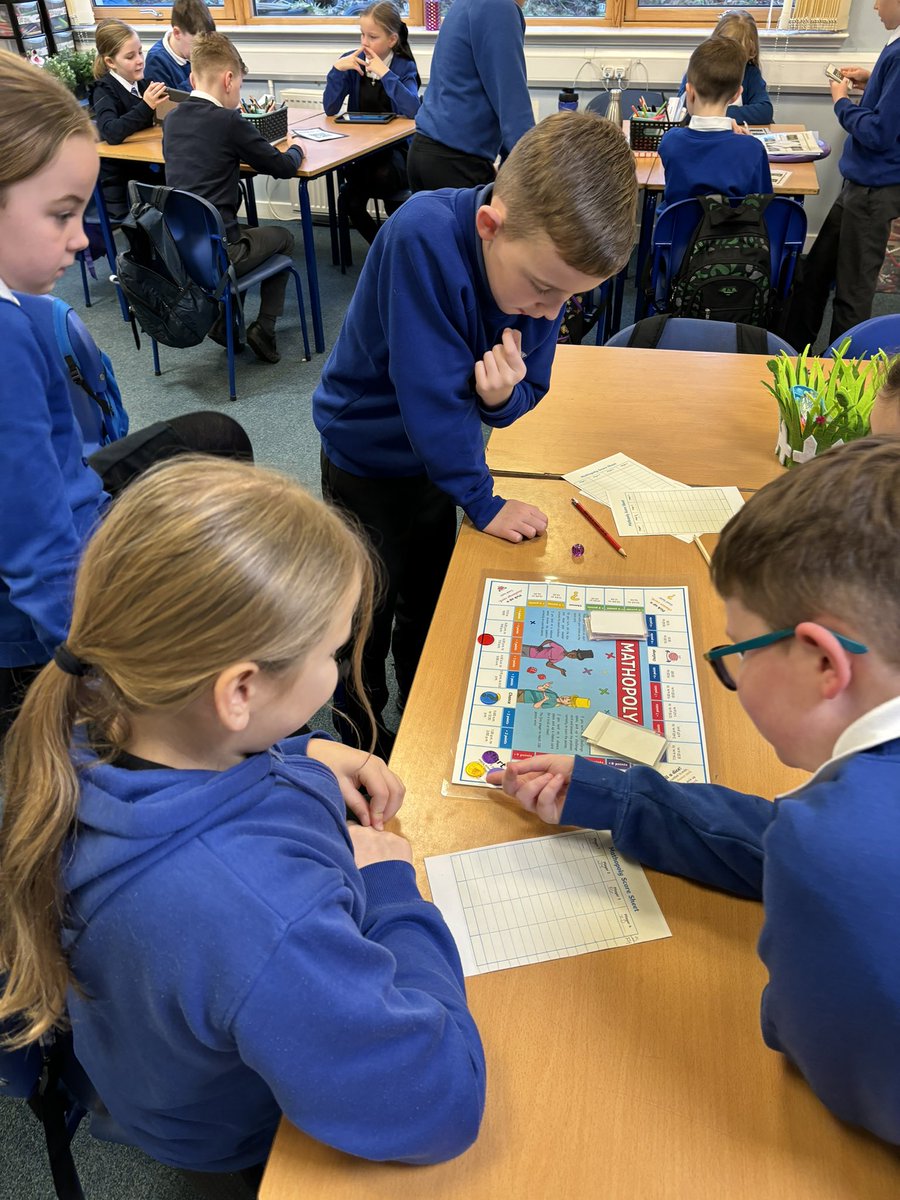 Anto_P5's tweet photo. We started our new topic in maths,time. We played some games to help us learn how to tell time #antomaths https://t.co/FSo34CME2E