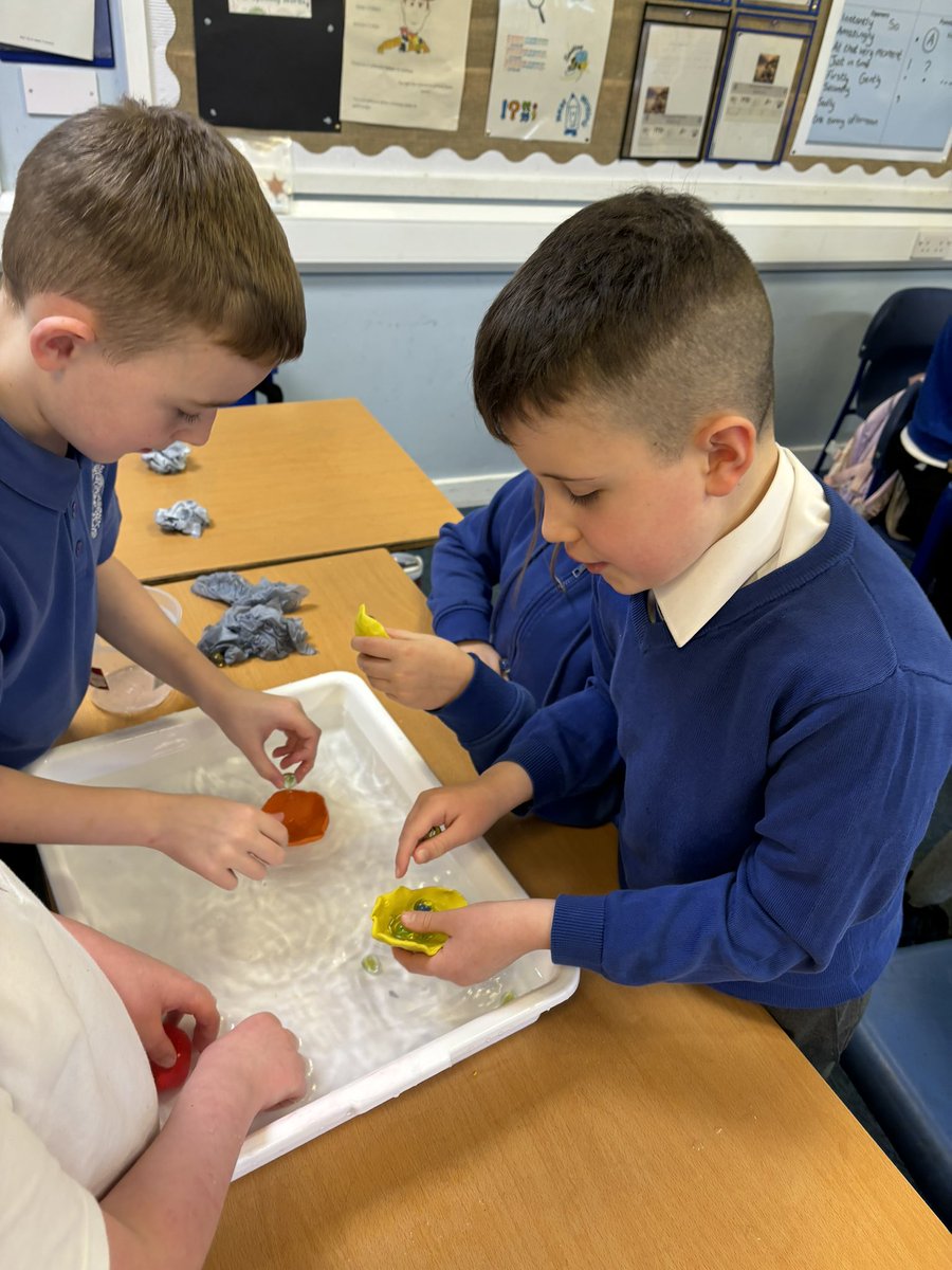 Anto_P5's tweet photo. This week we were learning how a boat floats. We created boats using plasticine and tested them to see how well they would float. We had to use our problem solving skills to modify our boats to hold more marbles. #antoSTEM https://t.co/d9OzLxpBoQ