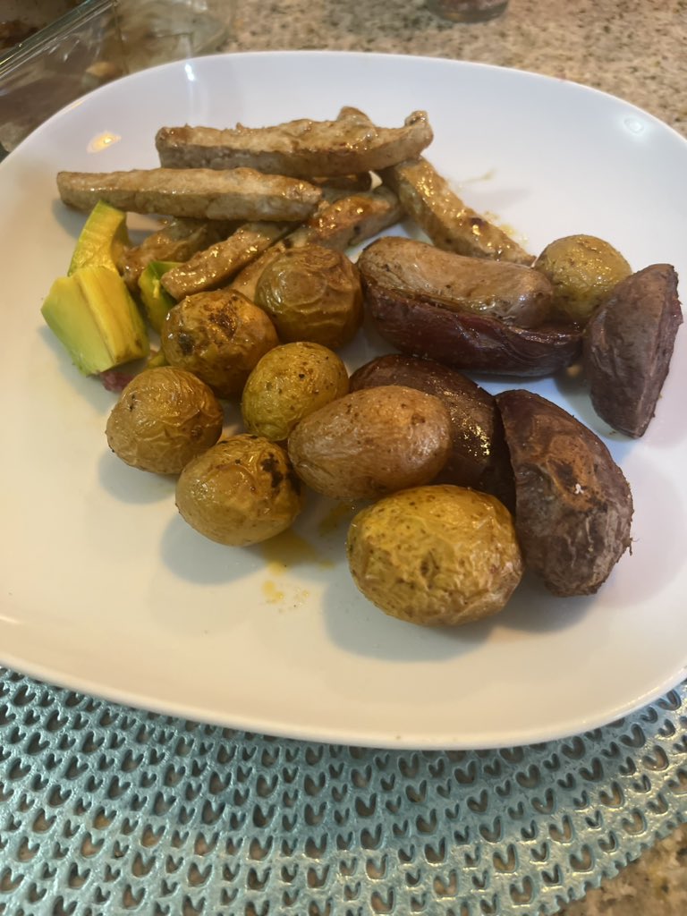 PayanoB's tweet photo. Después de una corridita … y no, no es pollo, adivinen !! https://t.co/ekCIWbjOuA