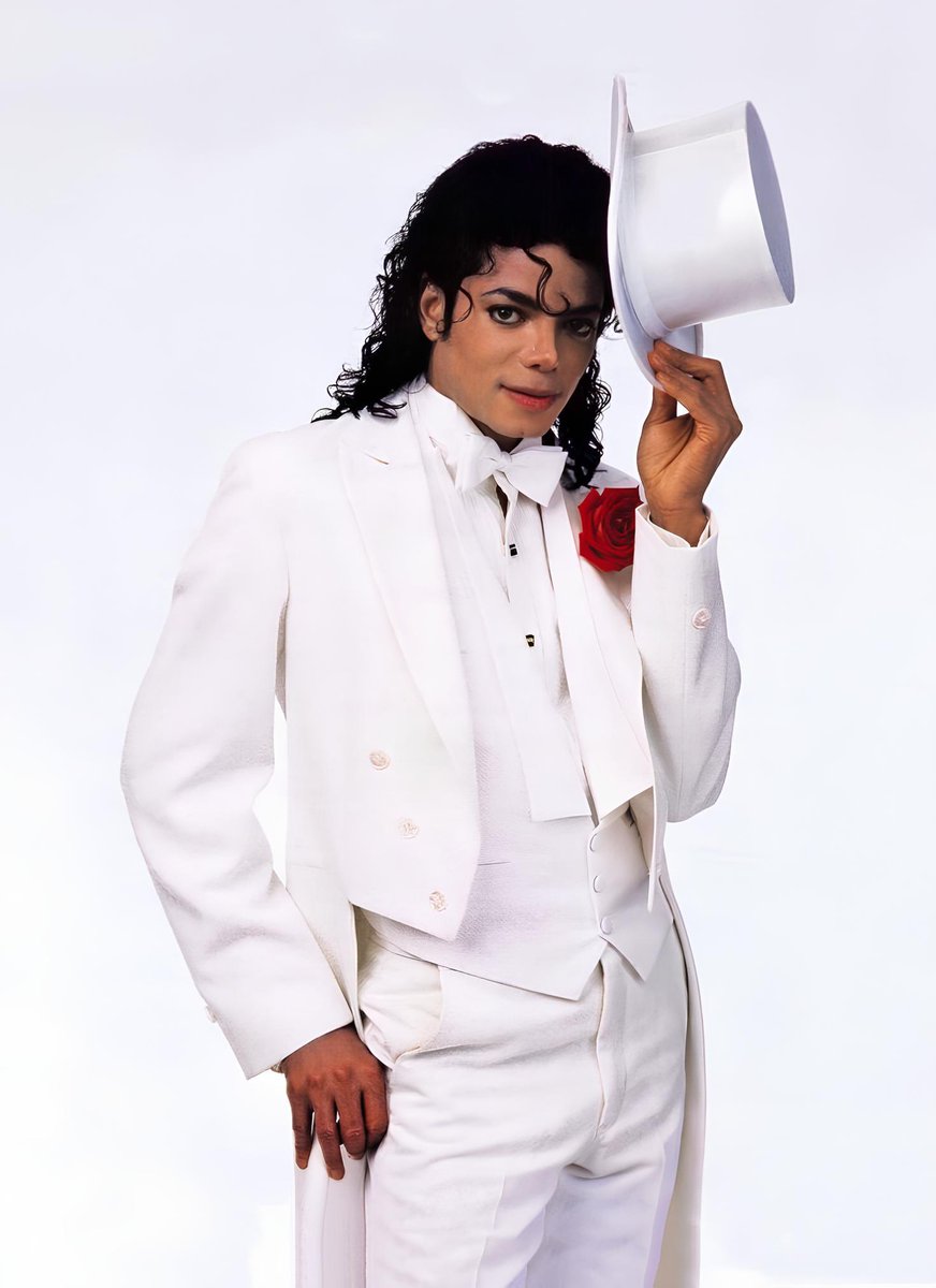 streetwxlker_58's tweet photo. First post on Twitter๐ค
#michaeljackson #michaeljacksonfans
#kingofpop #moonwalkers #moonwalkerfamily #michaeljosephjackson https://t.co/YKDUwA3Oe0