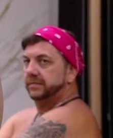 9snayp's tweet photo. O palhaço representando o Brasil vendo a falsidade dessa moça. #BBB25 https://t.co/XFqTXwBx3o