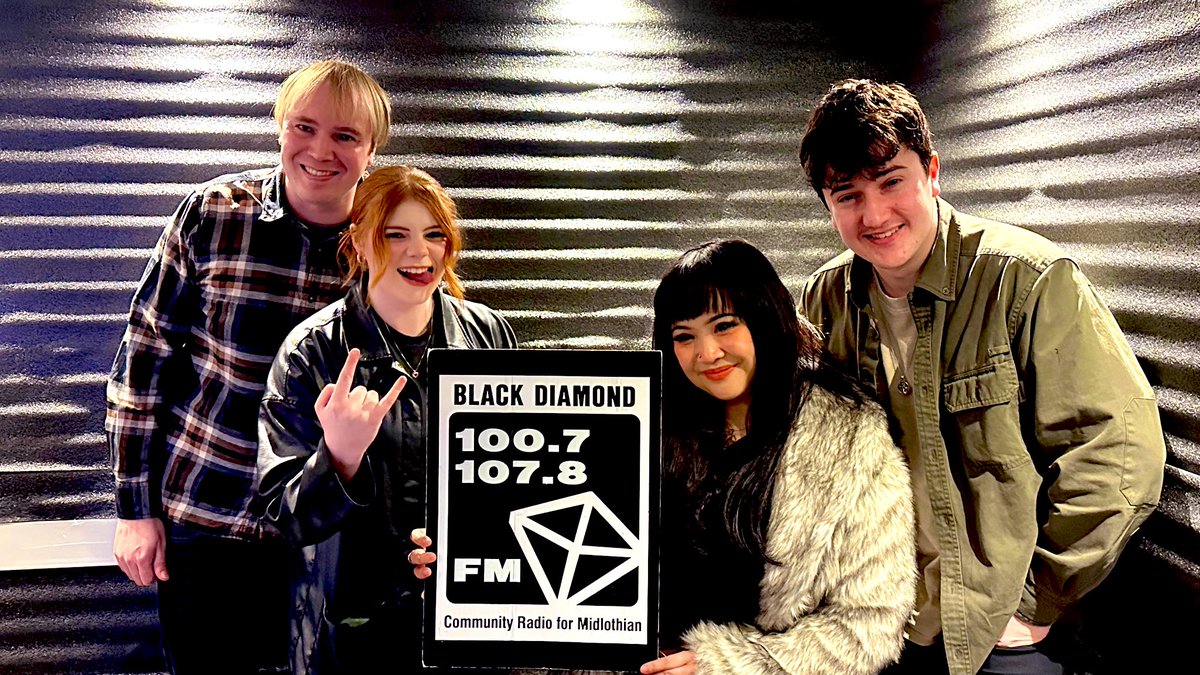 Chris Mackrell (@chrismackrell) on Twitter photo Every time I take a picture with a band it reminds me Iām definitely not cool enough to be in a band! Great hanging out with <a href="/Pistol_Daisys/">Pistol Daisys</a> today! Catch up on the interview and live tracks online! blackdiamondfm.com/music-news/sun⦠Every time I take a picture with a band it reminds me Iām definitely not cool enough to be in a band! Great hanging out with <a href="/Pistol_Daisys/">Pistol Daisys</a> today! Catch up on the interview and live tracks online! blackdiamondfm.com/music-news/sunā¦
