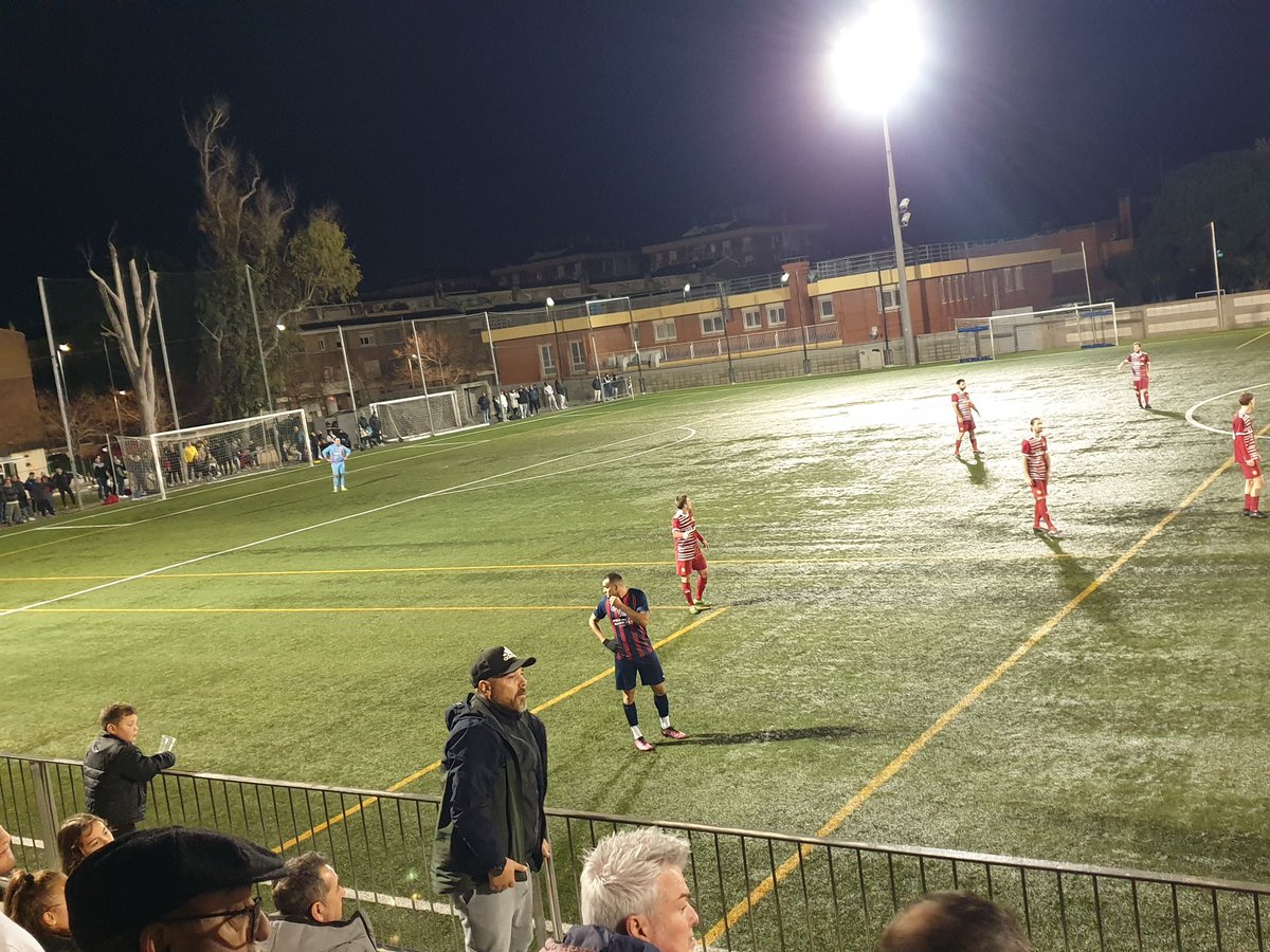 icasas69's tweet photo. Derbi gavanenc, en un ambient immillorable a #CanTintoré, amb clara victòria del @FCSportingGava q mira cap els llocs d'ascens.
Convençut q el @cfgavaoficial anirà cap amunt....
@havokcfgava https://t.co/lSrEt9UaeN