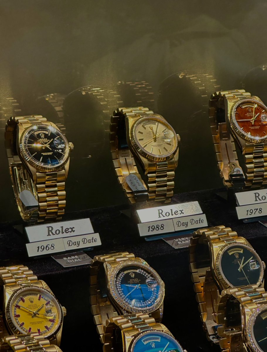 CEO_Wizzy's tweet image. Rich off meme coins 💰