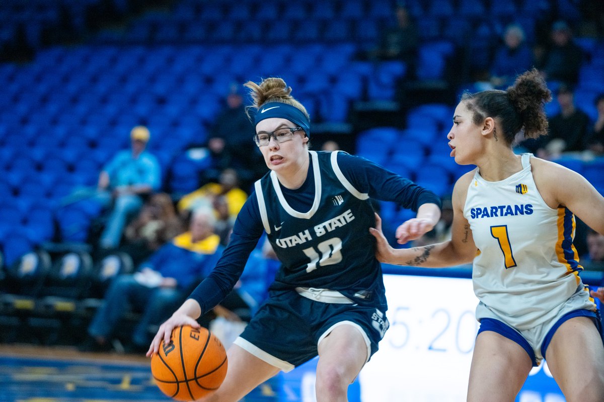 USUWBasketball's tweet photo. #AggiesAllTheWay https://t.co/ttrEnr77cw
