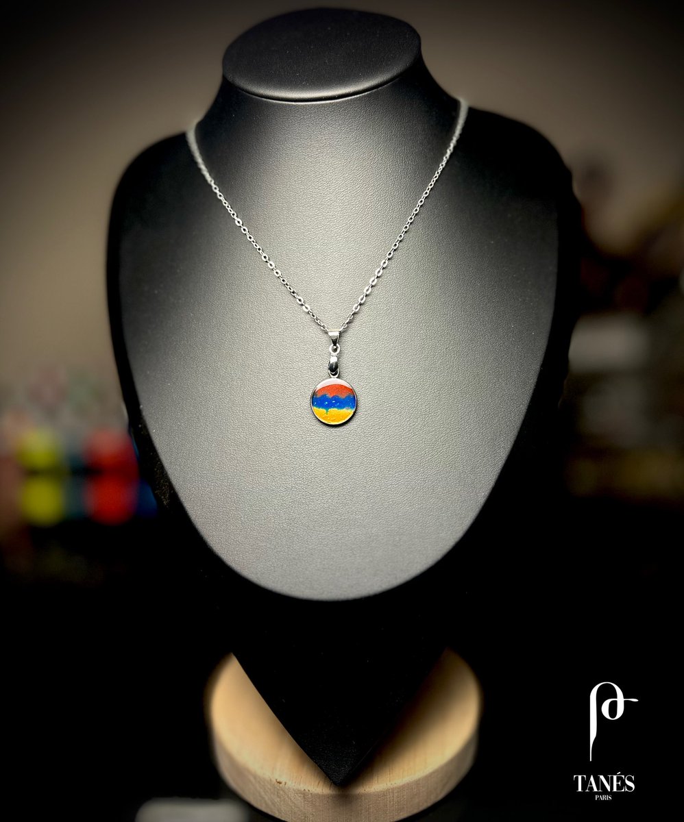TanesParis's tweet photo. ORIGIN’ALL 🇦🇲

« Ca voulait dire,On est heureux… »

Disponible ici : https://t.co/l520tNB0k6

#bijoux #resinart #JewelryAddict #Jewelry #handmade #art #armenie #hayastan #hay #armenia https://t.co/KqaLaIdpXv