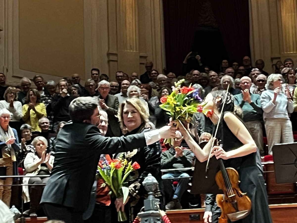 Lyne Biewinga ๐บ๐ฆ๐ณ๐ฑ๐ฌ๐ง (@lynebiewinga) on Twitter photo Stunning performance by Dame Sarah Connolly singing opera ariaโs by Hรคndel with <a href="/ConcertgbOrkest/">Concertgebouworkest</a>
๐ณ๐ฑโค๏ธ๐ฌ๐ง Stunning performance by Dame Sarah Connolly singing opera ariaโs by Hรคndel with <a href="/ConcertgbOrkest/">Concertgebouworkest</a>
๐ณ๐ฑโค๏ธ๐ฌ๐ง