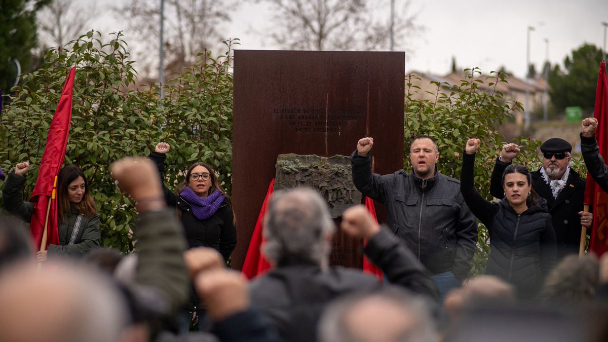 PCERivas's tweet photo. Hoy, como cada año, volvemos a homenajear a nuestro héroes. Los héroes de la clase trabajadora, vilmente asesinados por los fascistas ¡Fascistas que quieren volver y a los cuales, volveremos a parar! https://t.co/tXgkJTHhbv