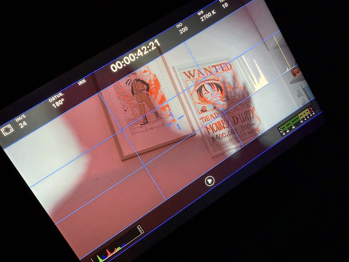 VanillaPictures's tweet photo. Jour #3 // « NETFREAKS »
•
#screenplay #shortfilm #drama #acteur #actrices #courtmetrage #scenario #tournage #bmpcc6k #rode #djirs2 #nanlite #netfreaks #saintmaurdesfmssés https://t.co/aqNCIBQf2I
