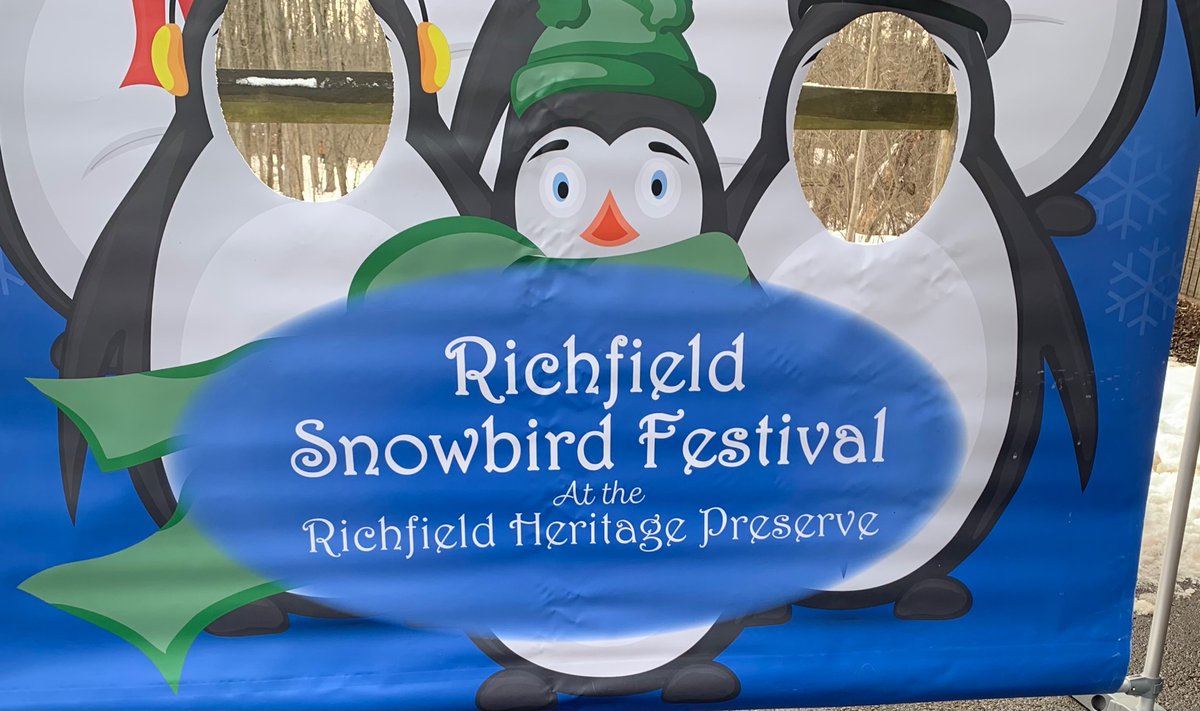 MsRyanRHS's tweet photo. Revere Key Club lending a hand today at the Richfield Snowbird Festival ❄️🐧 @RevereLocal https://t.co/DMClCBrzfi