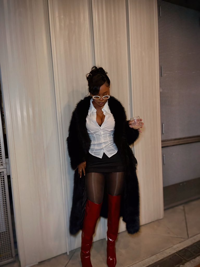 KeliaReign's tweet image. Number 1❤️