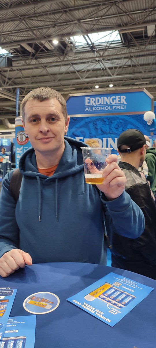Nigel10294033's tweet photo. @ErdingerAF_UK @nationalrunshow #bigbobblehat #paceyourself #alkoholfrei https://t.co/mQ0P0pVtoI
