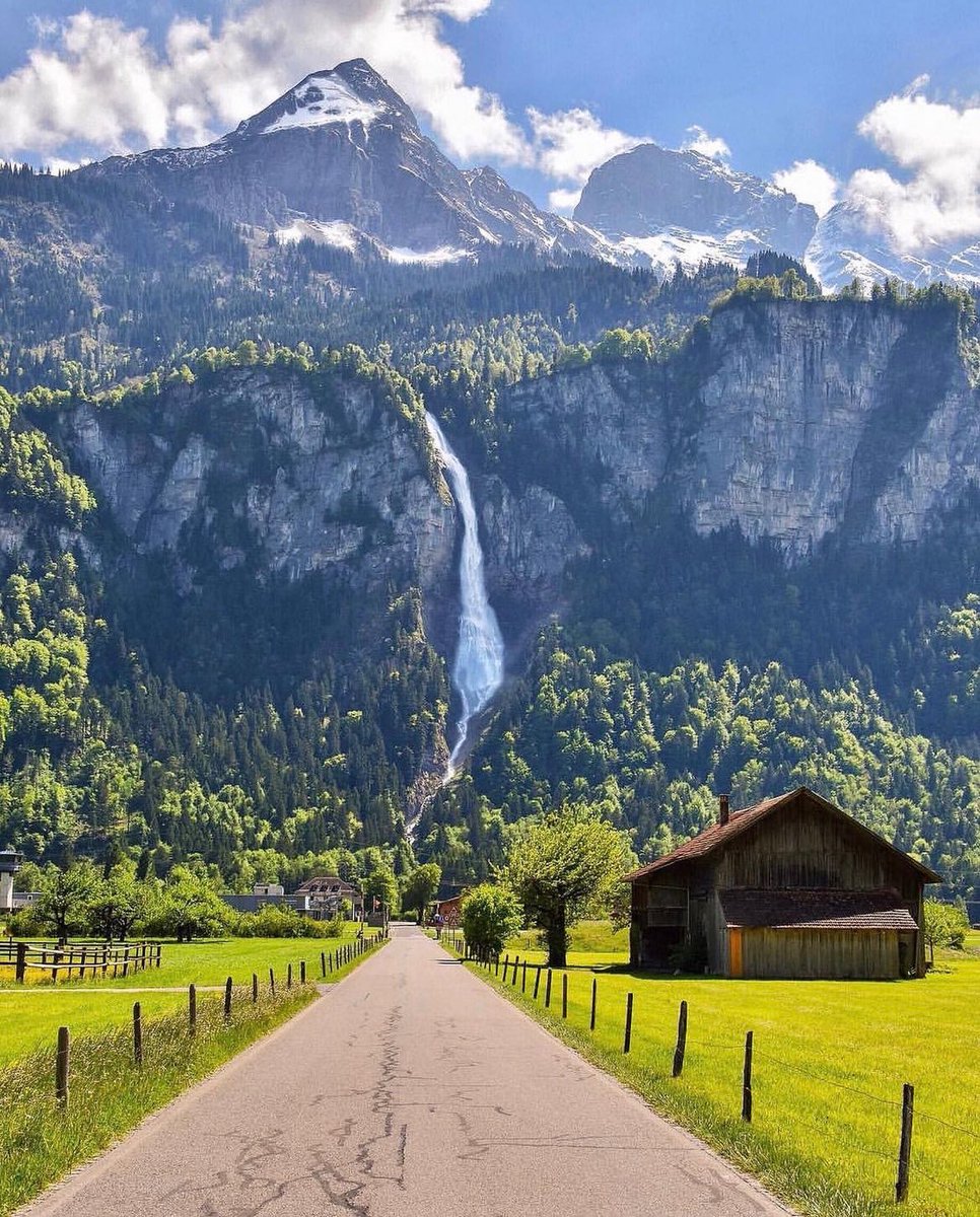 earthcurated's tweet photo. Switzerland 🍃 https://t.co/cjzRmepJQY