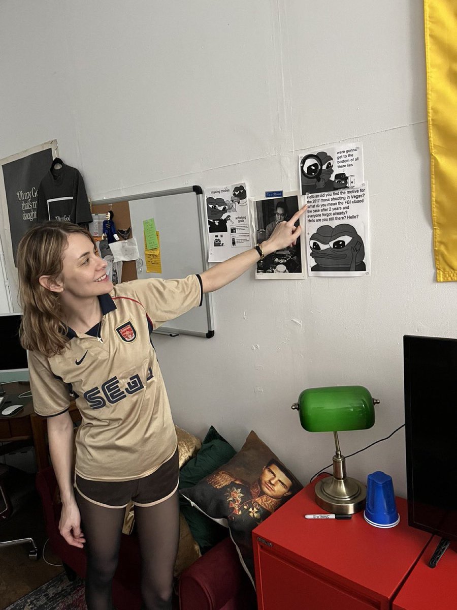 MaryShelleyStepOnMe tweet media