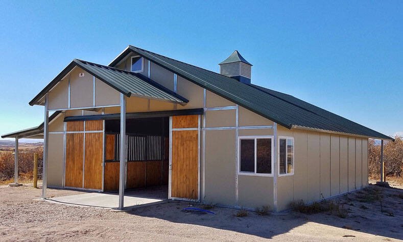 Tricountybarns's tweet photo. The Gable barn design combines classic style with practicality-perfect for colder climates where heat retention is key. It offers all the benefits of our popular RCA design without the extra cost.
Customize your barn with a 12' or 16' clear-span aisle, and durable 12'x12' 🏠 https://t.co/sXI0Y0Qqb6