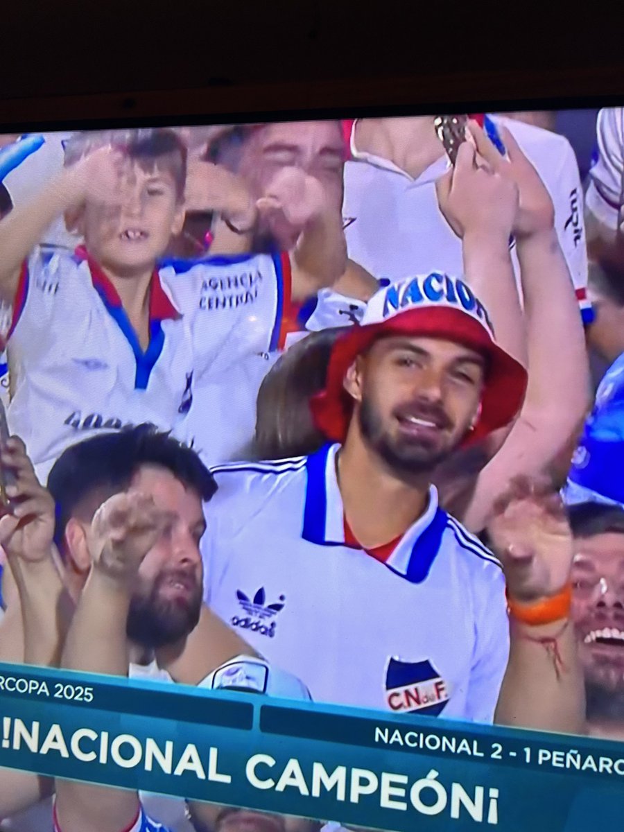 brenn_1899's tweet photo. LUCHE Y VUELVA THIAGO https://t.co/5X7tozUAe1