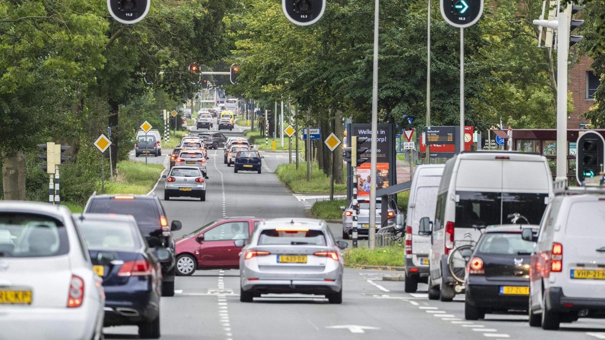 Leiderdorp verwacht veel van stil asfalt leidschdagblad.nl/regio/leiden/l…