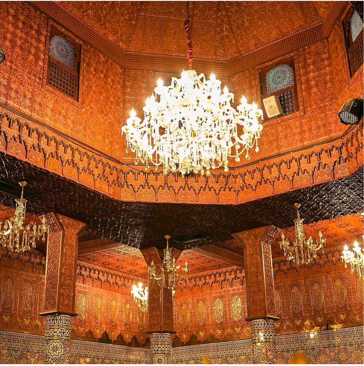 IdSoussou's tweet image. Dar Essalam, one of the oldest restaurants in Marrakech 🇲🇦✨
#Moroccan_zellige #moroccan_architecture #Marrakech #Morocco